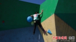 图为第十三届全国运动会群众比赛攀岩贵州省选拔赛暨贵州省首届攀岩运动锦标赛选手竞技场景。王林成 摄 - 贵州新闻