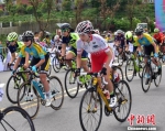 2018“全景贵州”女子国际公路自行车赛开赛 - 贵州新闻