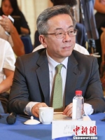 　贵州省副省长卢雍政参加2018中瑞论坛。　张澍 摄 - 贵州新闻