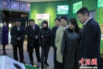 日方企业家代表团参观贵州苗药文化博览馆。　宁南 摄 - 贵州新闻