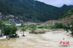 贵州雷山县遭受大暴雨袭击 大桥被冲断 - 贵州新闻